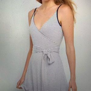 GAP Cami Midi white and navy stripped summer dress